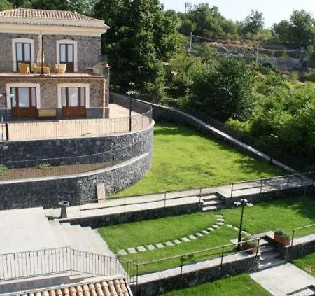 Antico Borgo Petralia Country house *