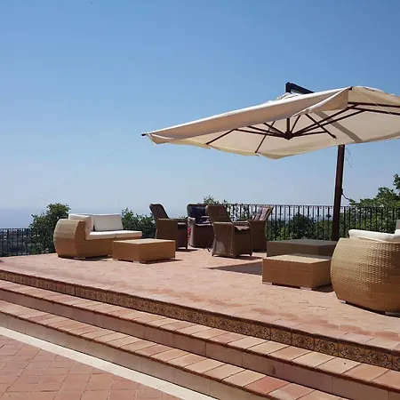 Antico Borgo Petralia Country house *